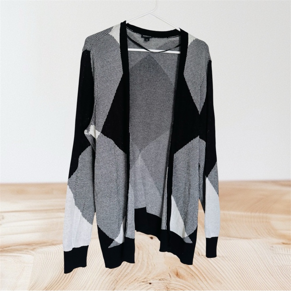Torrid Black and Gray Geometric Cardigan